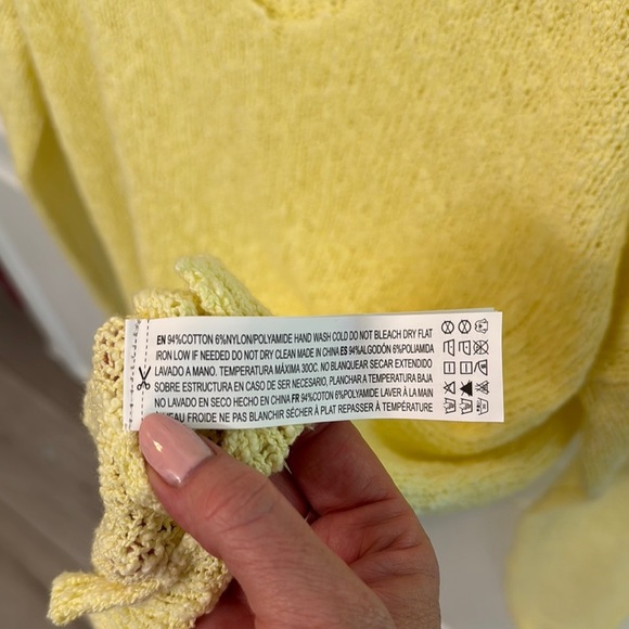 Forever 21 Yellow V-Neck Sweater. Size S. - Picture 3 of 5
